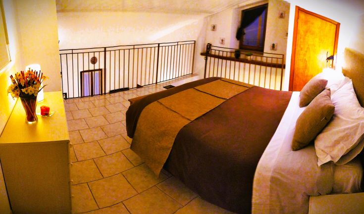 Cozy apartment in Spoleto, perfect for romantic and family stays.