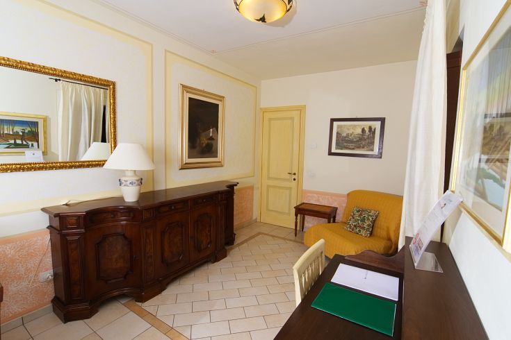 Comfortable and simply furnished home environment, perfect for a peaceful break.