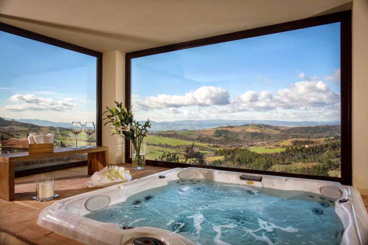 Rilassati nella Home SPA immersa nel verde dell'Umbria. Atmosfera serena e massimo comfort.