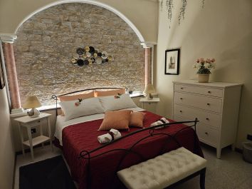 Titolo: A G HOUSE