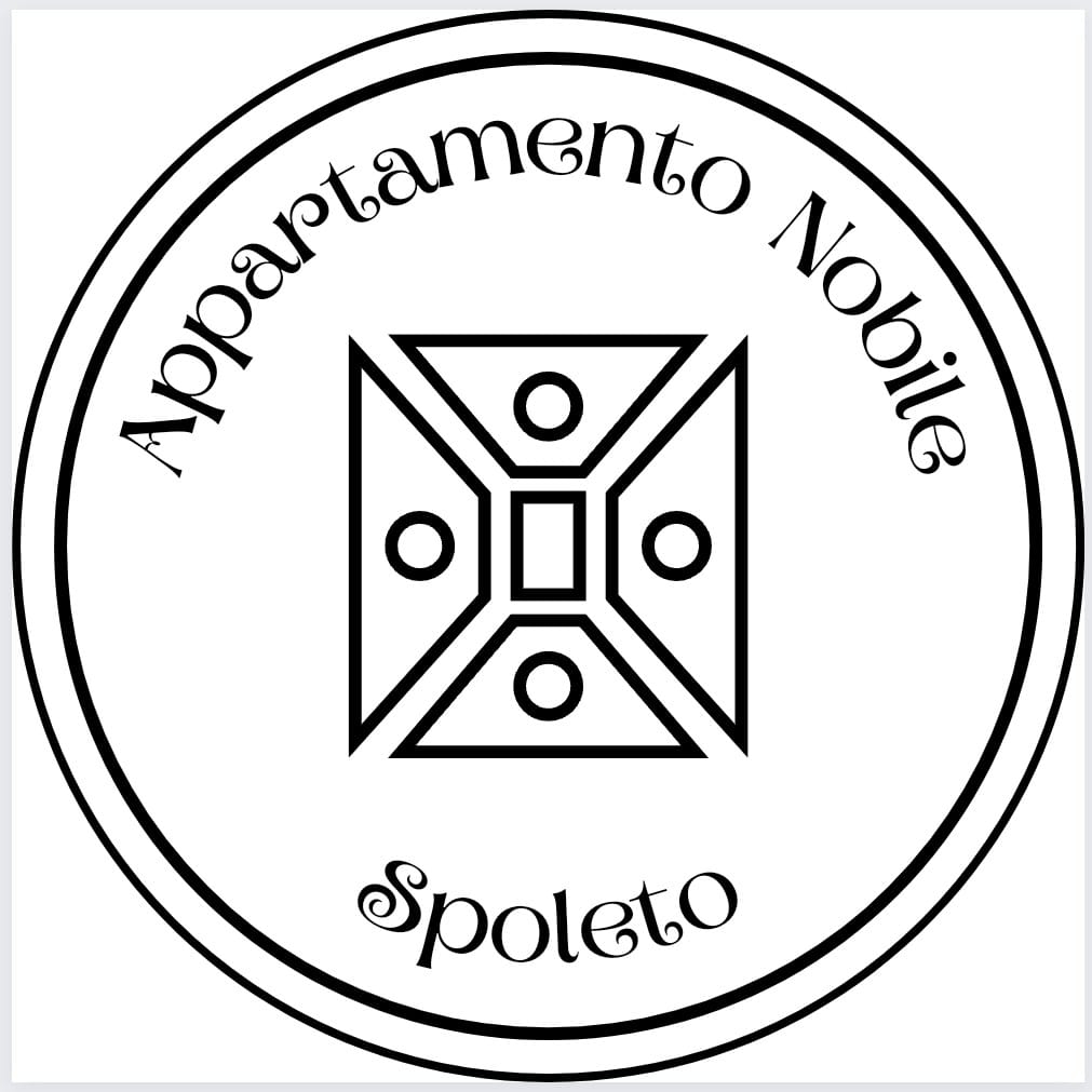 Appartamento elegante a Spoleto, situato vicino alla piazza del mercato e a luoghi storici.