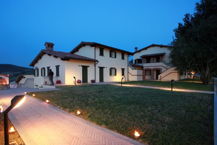 Cozy structure surrounded by greenery, perfect for spending peaceful time in Gubbio.