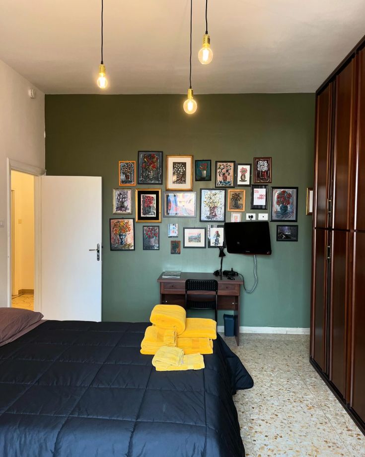 Cozy and well-kept room with modern details. An ideal retreat for relaxation in Umbria.
