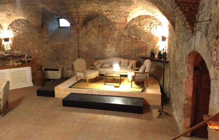 Cozy space with wooden furnishings, perfect for gatherings and tranquility.