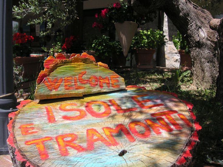 Cozy B&B nestled in nature near Lake Trasimeno, providing a peaceful and relaxing stay.