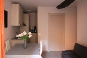 Appartamento semplice e confortevole nel centro storico, adatto per un massimo di 4 persone.