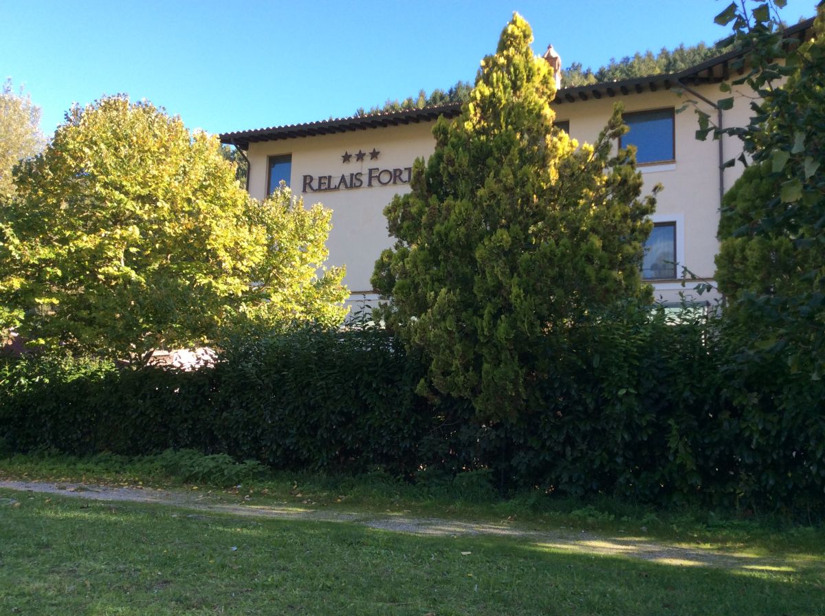 Situato nei pressi di Foligno, il Palazzo Forti offre sistemazioni confortevoli immerse nel verde.