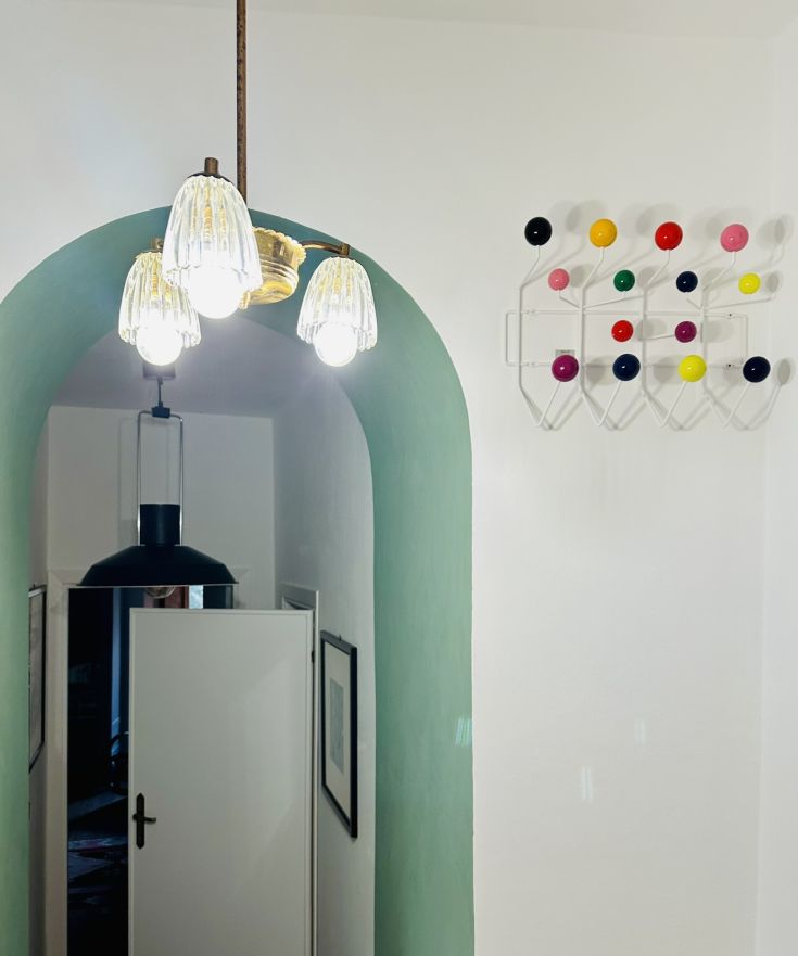 Verweilen Sie in einer Umgebung voller raffinierter Details, perfekt für Momente der Ruhe und Entspannung.