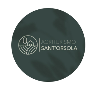 Un agritourisme entouré de verdure, parfait pour se détendre et explorer la campagne environnante.