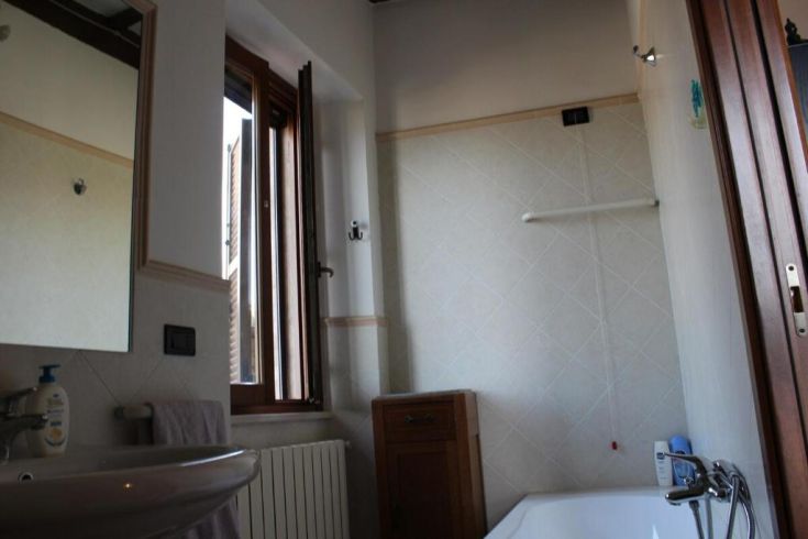 Bathroom with bathtub