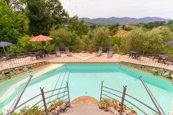 Titolo: VOLO RESORT