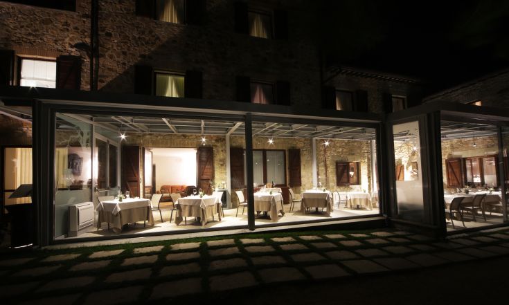 Ristorante tranquillo in Tenuta Ponziani, circondato da spazi verdi e con un bel panorama.