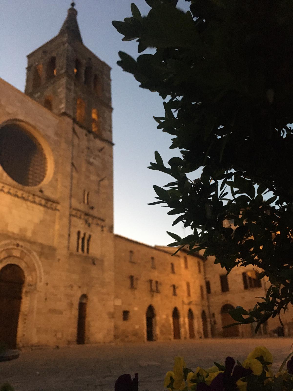 Titolo: Bevagna la città delle Gaite 