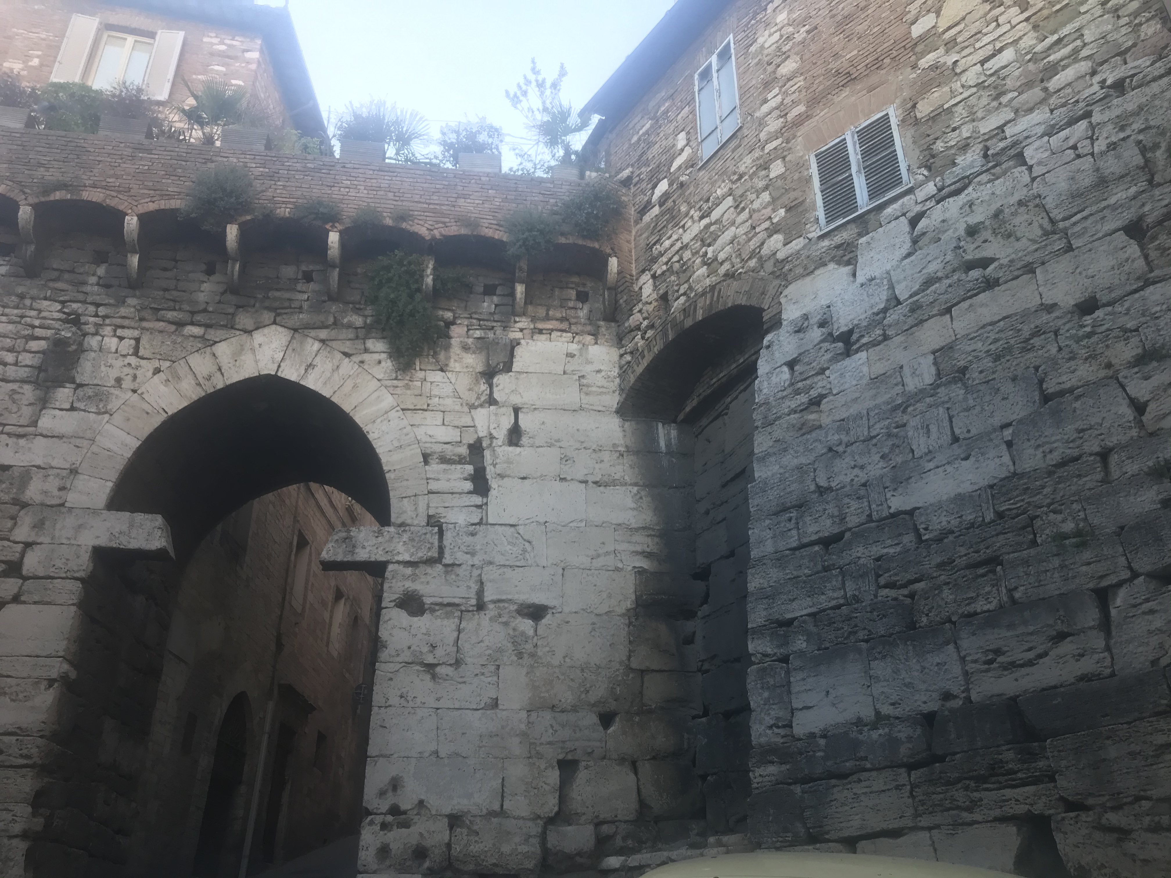 Titolo: PERUGIA ... In search of the Etruscans 