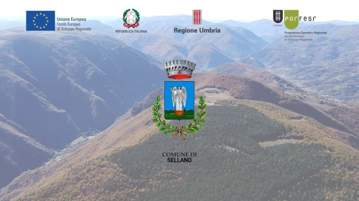 Una scena tranquilla delle colline di Sellano, circondate da una vegetazione rigogliosa e tipica dell'Umbria.