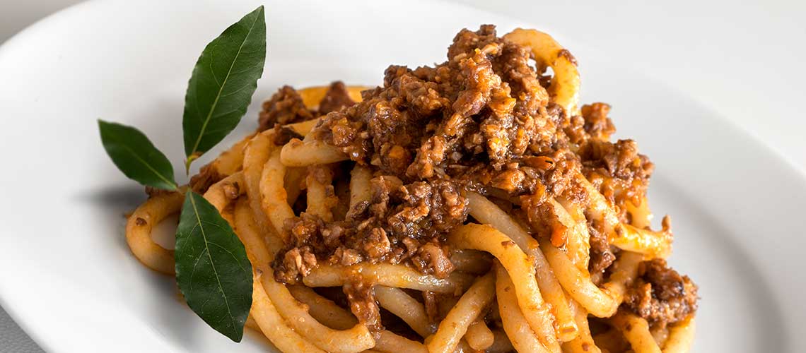 Un piatto tradizionale dell'Umbria, preparato con ingredienti freschi e locali.