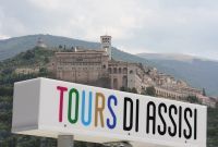 Esplora le meraviglie di Assisi con tour dedicati. Un'esperienza unica nel cuore dell'Umbria.