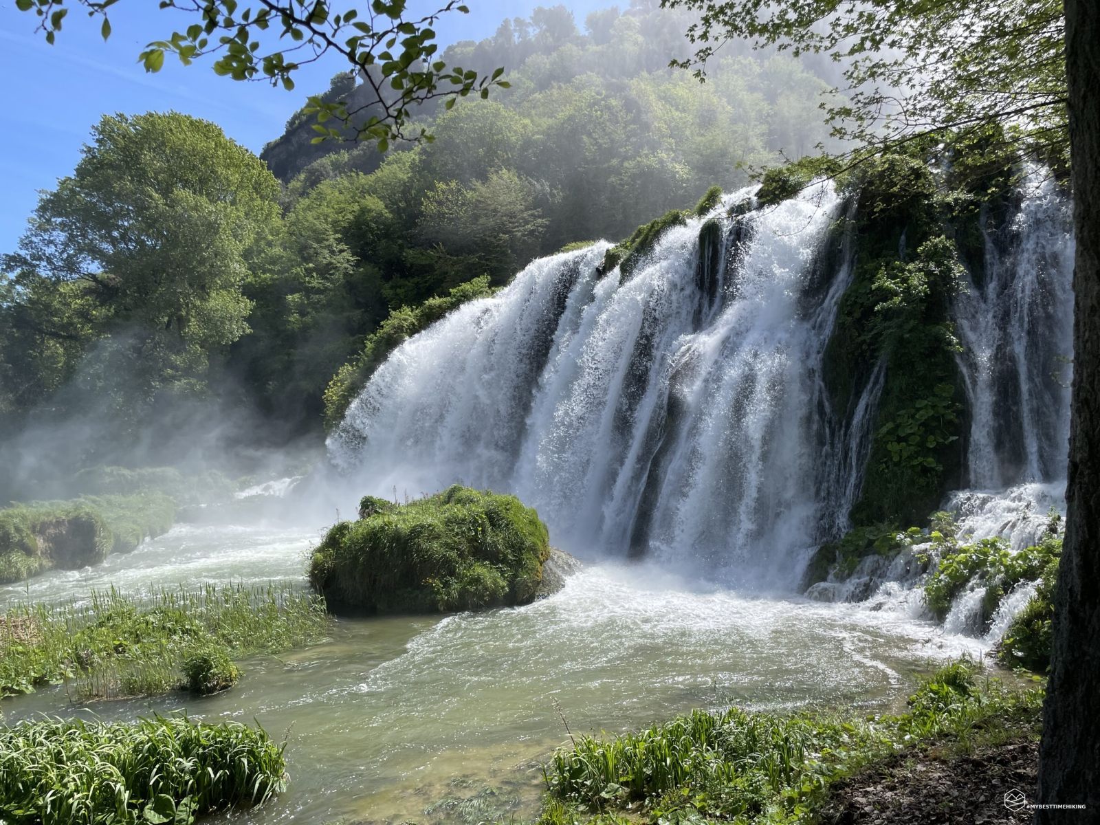 TRA ACQUA E BOSCHI