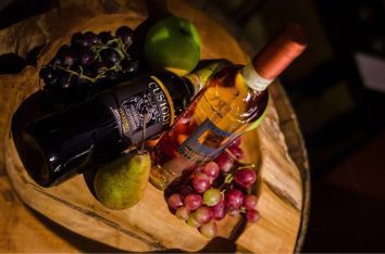 Titolo: Visits and Tastings 