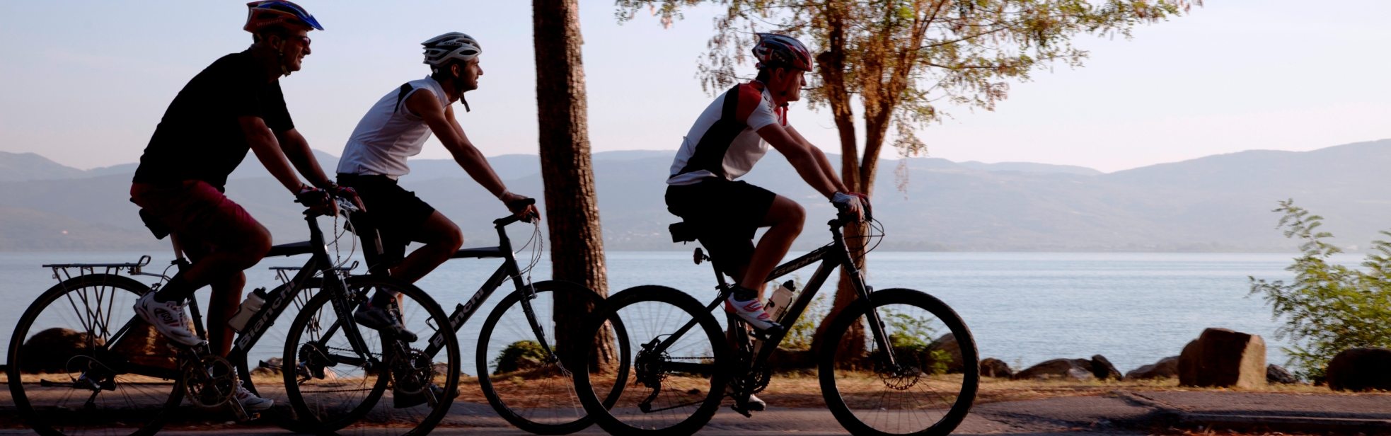 Titolo: By bike among the villages and hills of Lake Trasimeno